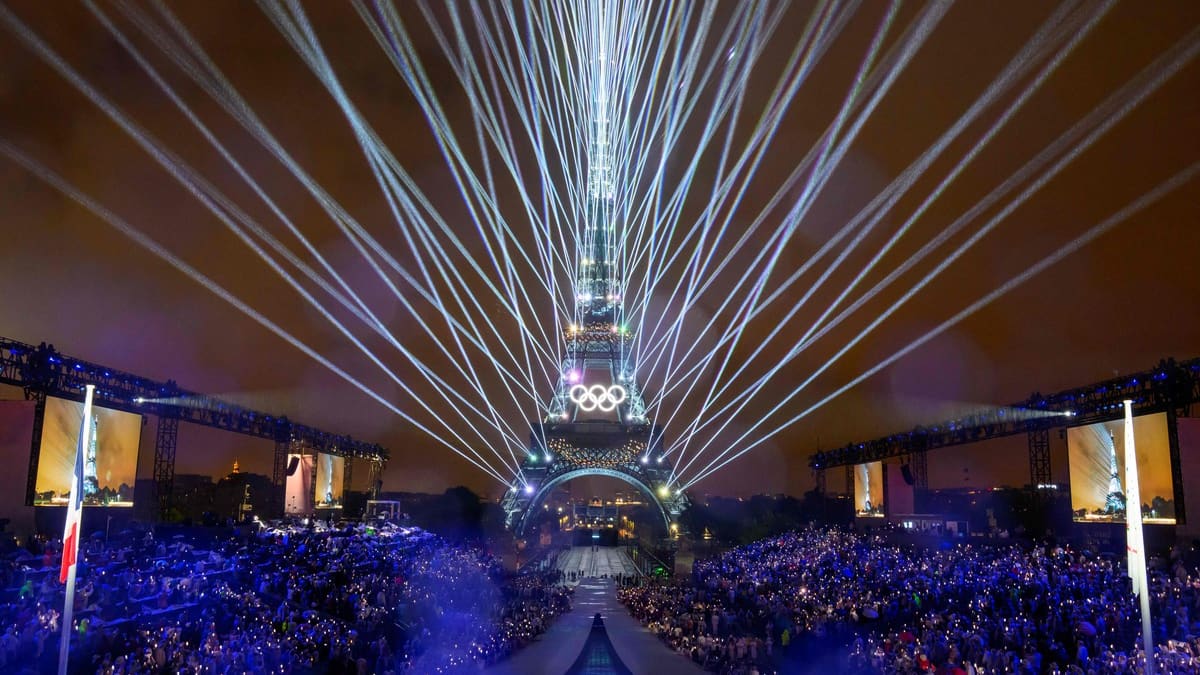 EN IMAGES | Cérémonie d’ouverture des JO: la Seine pour scène et Céline Dion chante sur la tour Eiffel