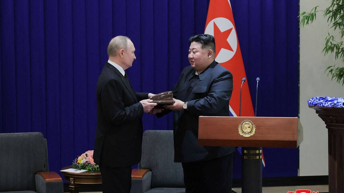 Poutine «n'écarte pas» la possibilité de fournir des armes à la Corée du Nord