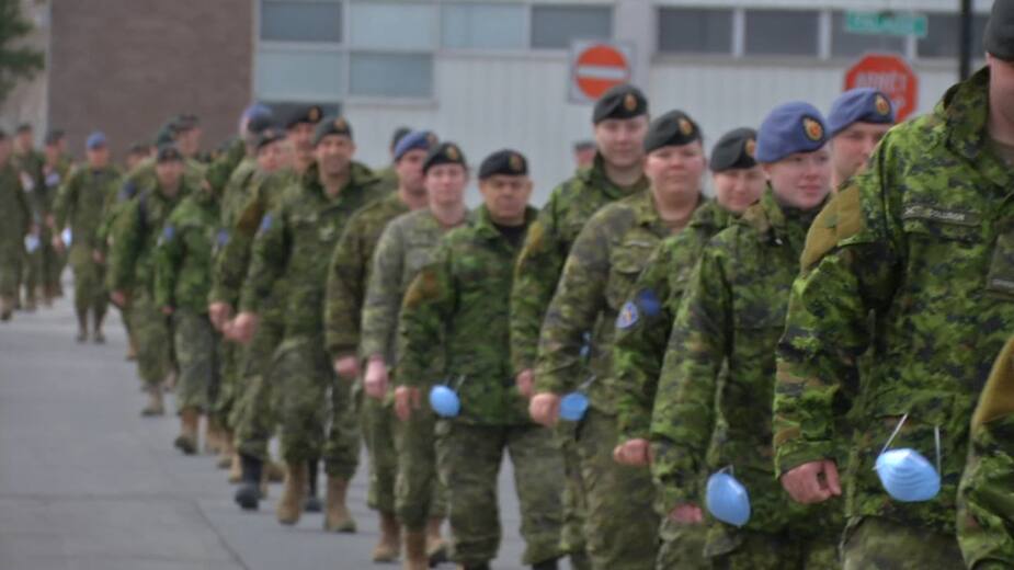 Image principale de l'article L'armée et la Croix-Rouge en renfort en Ontario