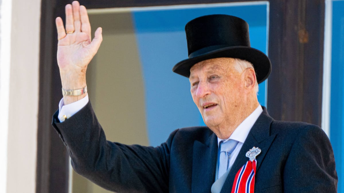 Le roi Harald de Norvège, 89 ans, hospitalisé à Tenerife pour une infection