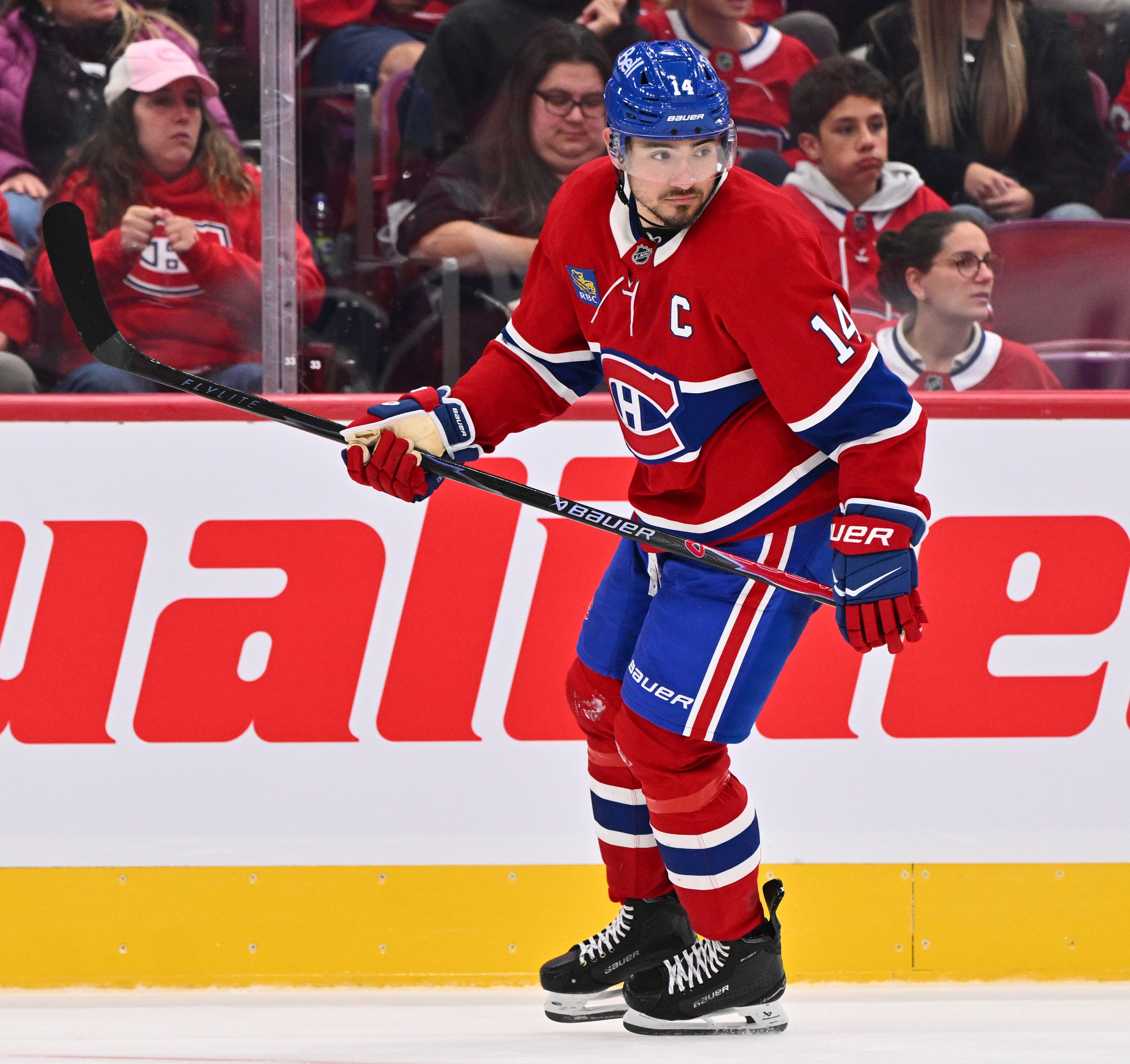 Nick Suzuki lors de la période de prolongation du match entre les Maple Leafs et le Canadien, le 19 septembre dernier.