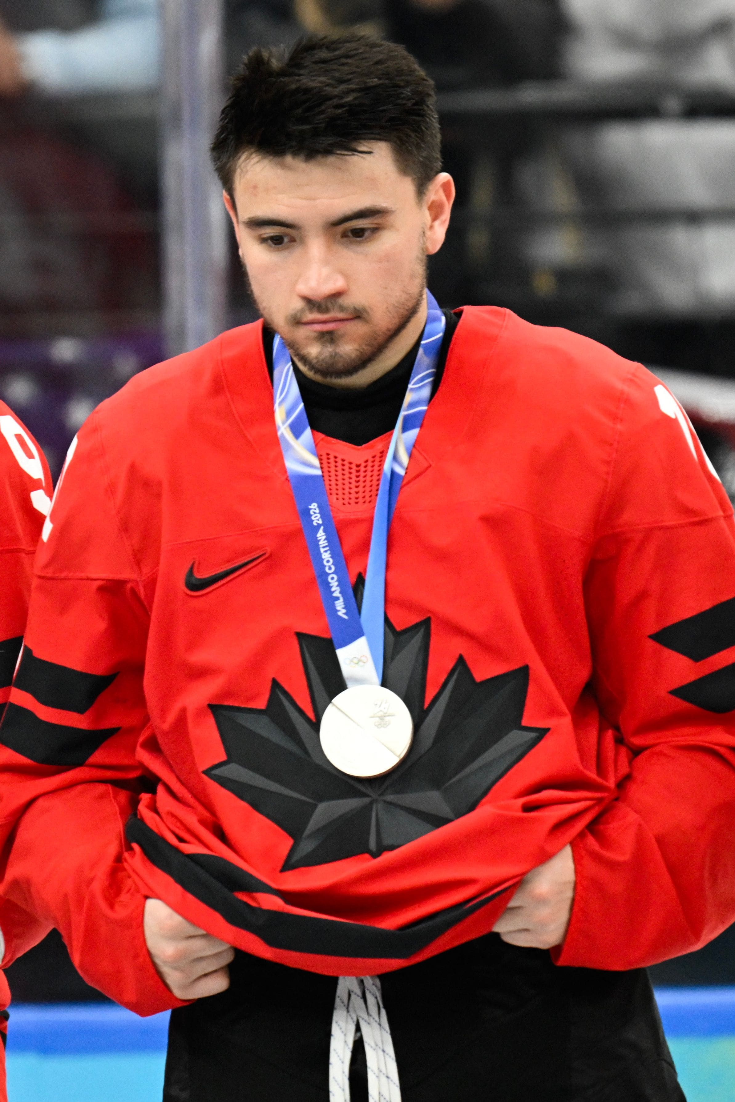 &laquo;C&rsquo;est un sentiment difficile&raquo;: la m&eacute;daille d&rsquo;argent gagn&eacute;e aux Jeux olympiques de Milan est encore dure &agrave; accepter, selon Nick Suzuki