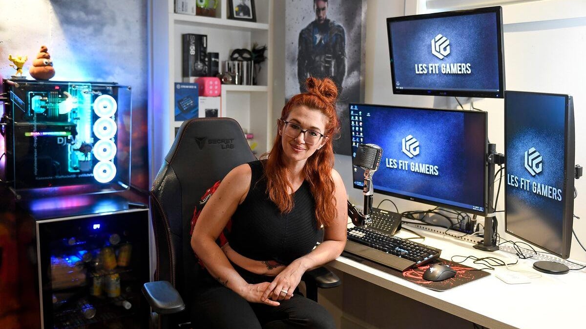 Chlooee Streamer Sur sa chaîne Twitch, chloee_fitgamer récolte et partage des ...