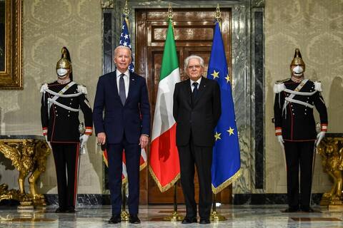 Après avoir vu le pape, réunions plus politiques pour Biden à Rome, avec Draghi et Macron