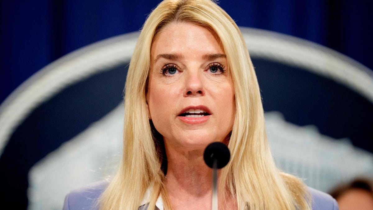 Pam Bondi assignée à comparaître pour témoigner sur les dossiers Epstein