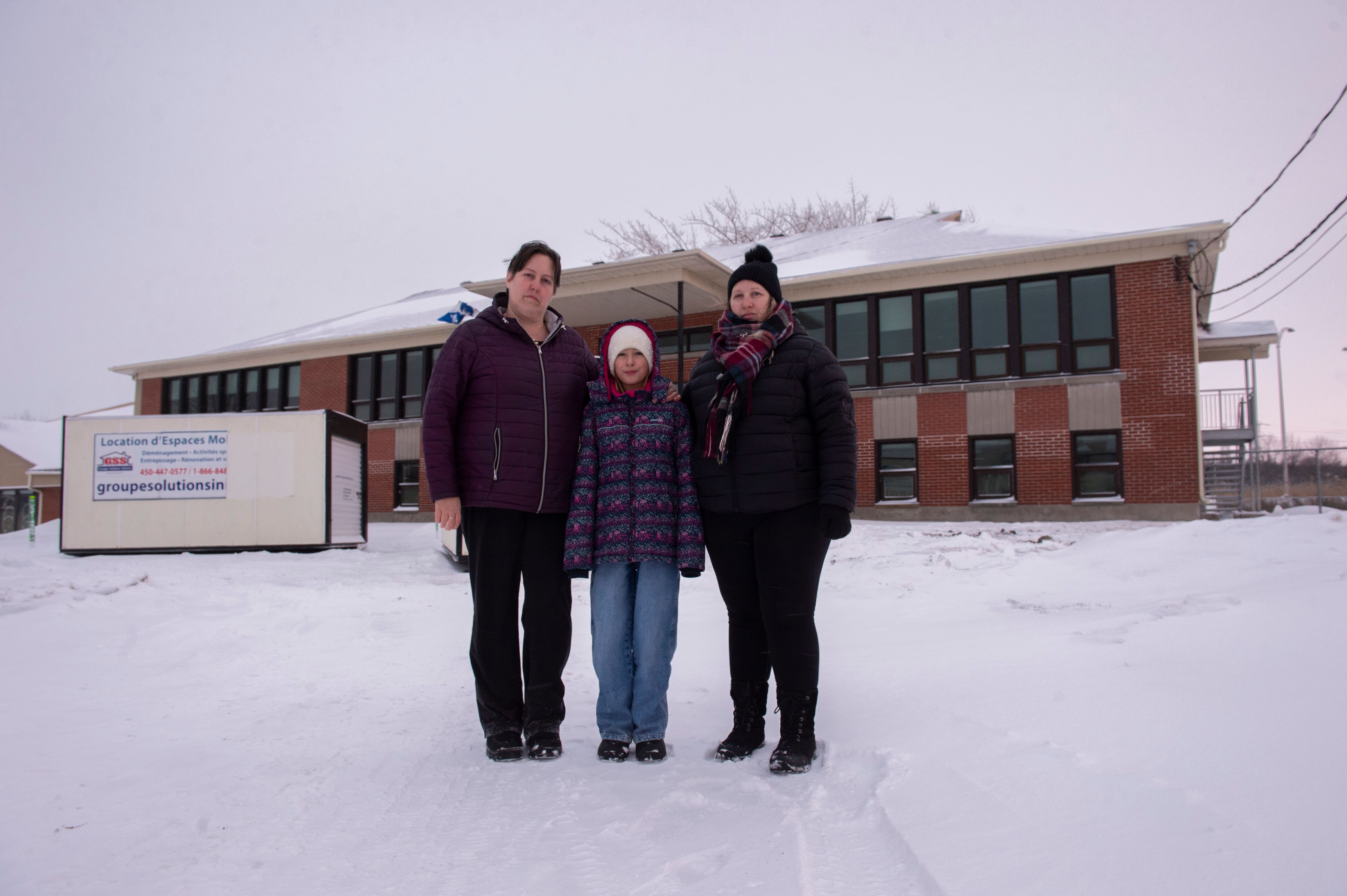 Infiltrations d’eau, moisissure, problème de structure, bouts de mur qui tombent et fourmis: la liste des incidents dans cette école est longue.
