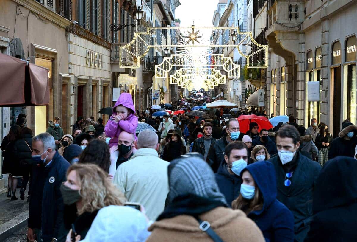 Omicron : l'Italie rend obligatoire le port du masque &agrave; l'ext&eacute;rieur