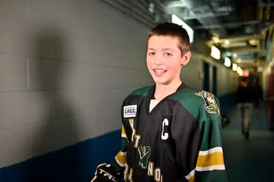 Caleb Desnoyers nas cores do Verde e noir da École Fadette, em janeiro de 2020.