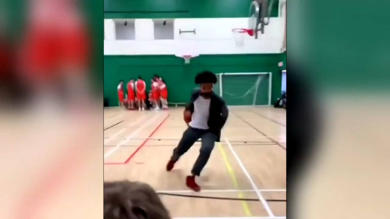 Un jeune joueur de basket qu&eacute;b&eacute;cois fait le buzz sur internet