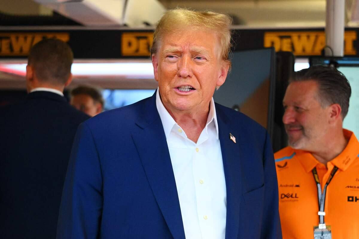[PHOTOS]  Donald Trump presente en el Gran Premio de Miami