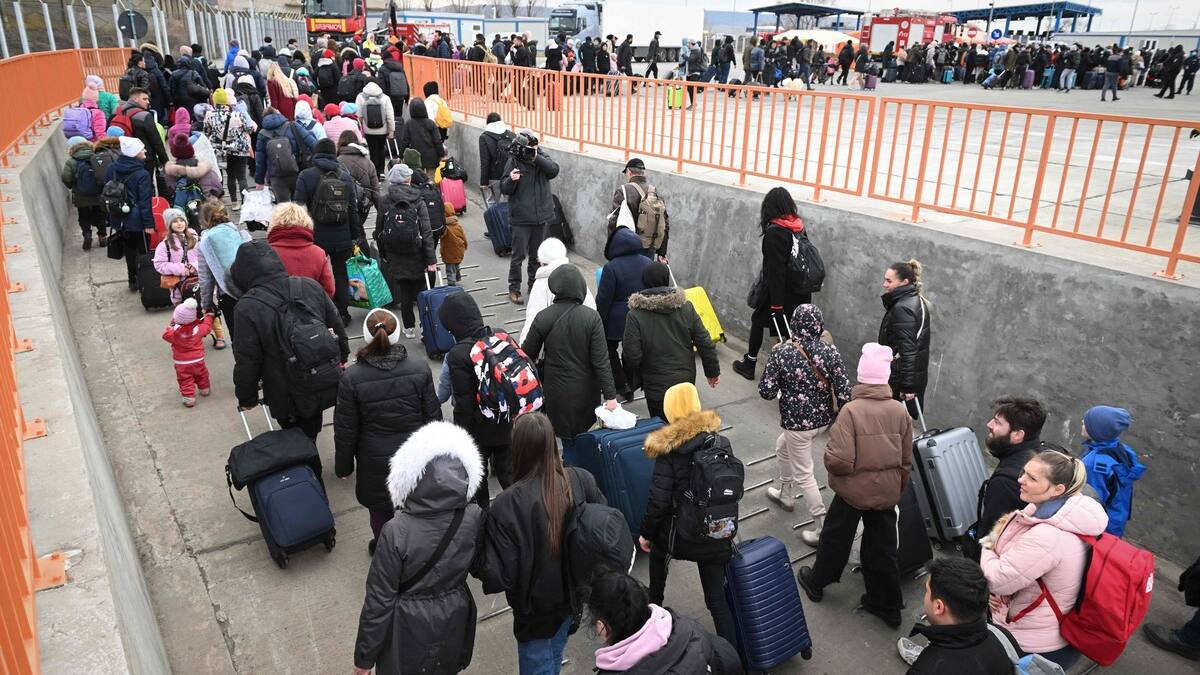 876 ressortissants ukrainiens sont arrivés au Canada depuis une semaine