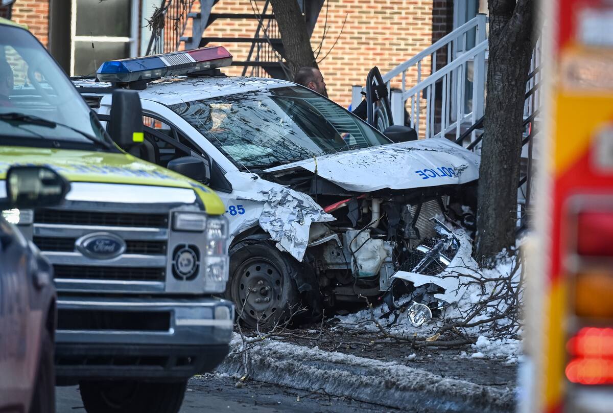 [PHOTOS] Rosemont une policière impliquée dans un accident en se