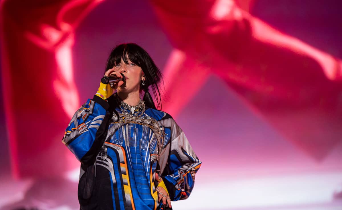 Osheaga Billie Eilish enivre et enchante! TVA Nouvelles