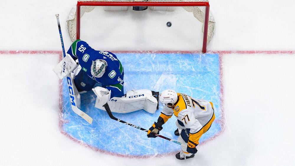 Le ciel vient peut-être de tomber sur la tête des Canucks