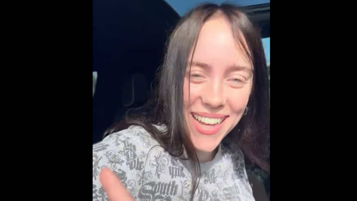 EN VIDÉO | Billie Eilish accueillie par des fans en liesse à Québec