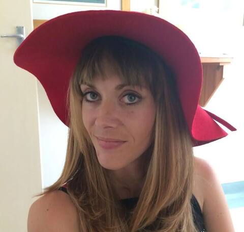 Elon Musk'ın babası, evlat edindiği kızının bir bebeği olacağını doğruladı.