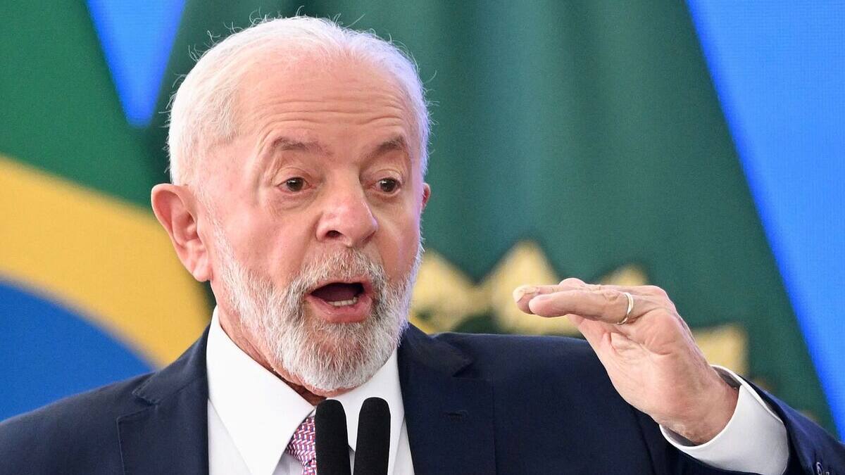 L’ex-président brésilien Bolsonaro hospitalisé pour une infection