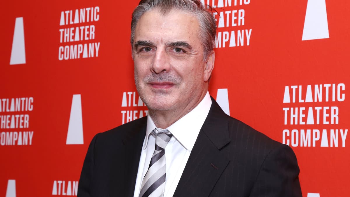 Les stars de «Sex and the City» rompent leur silence sur les accusations de viol contre Chris Noth