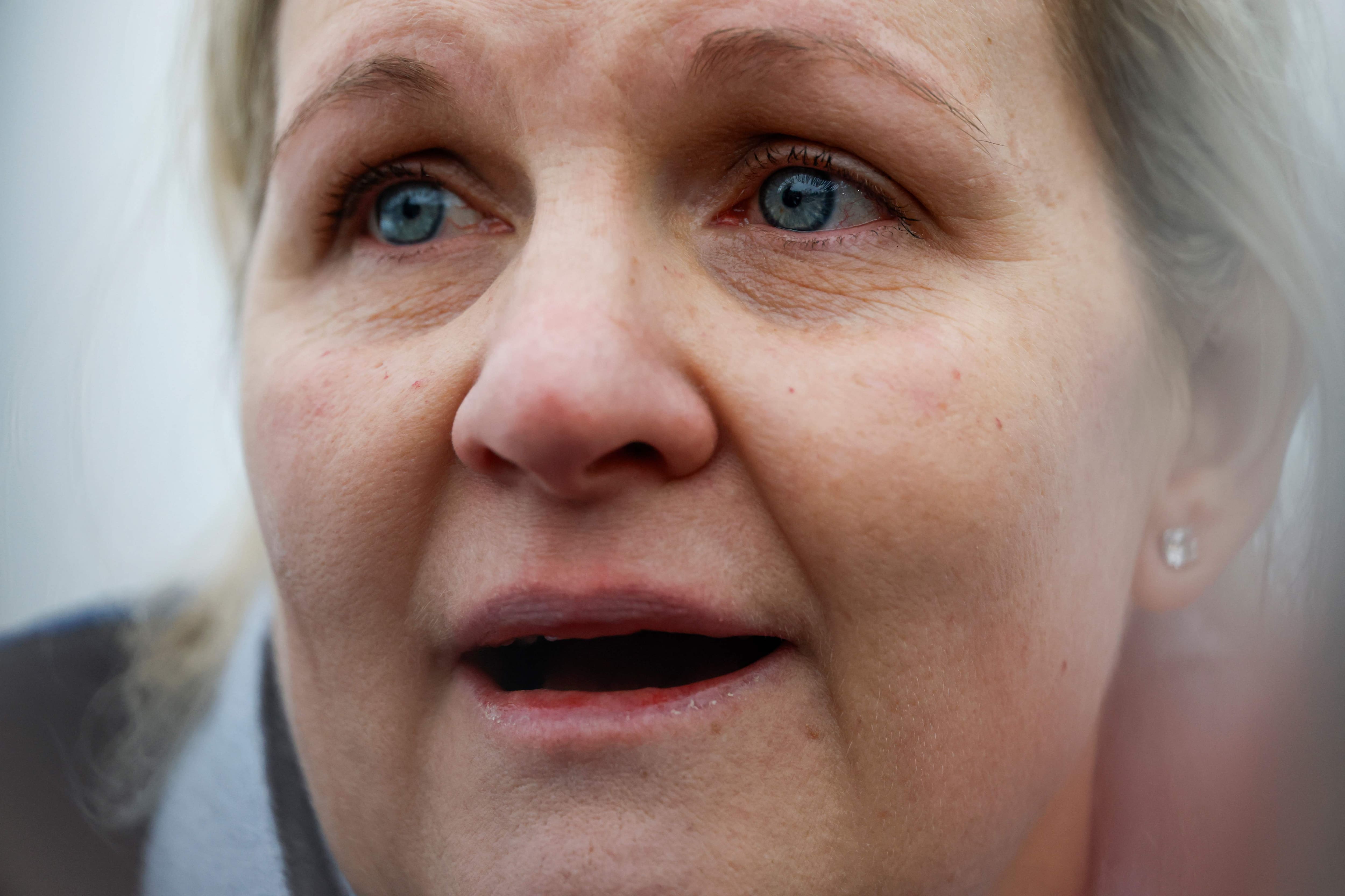 Kirsty Coventry peinait para conter seus larmes jeudi.