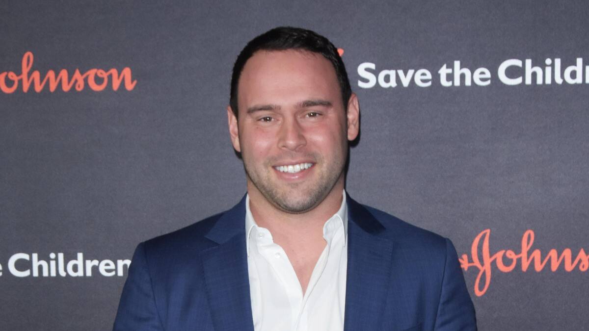 Le gérant de vedettes Scooter Braun prend sa retraite de la musique