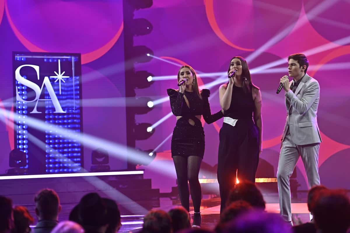 &laquo;Star Acad&eacute;mie&raquo;: Eloi, Krystel, Cam&eacute;lia et Olivier en demi-finale