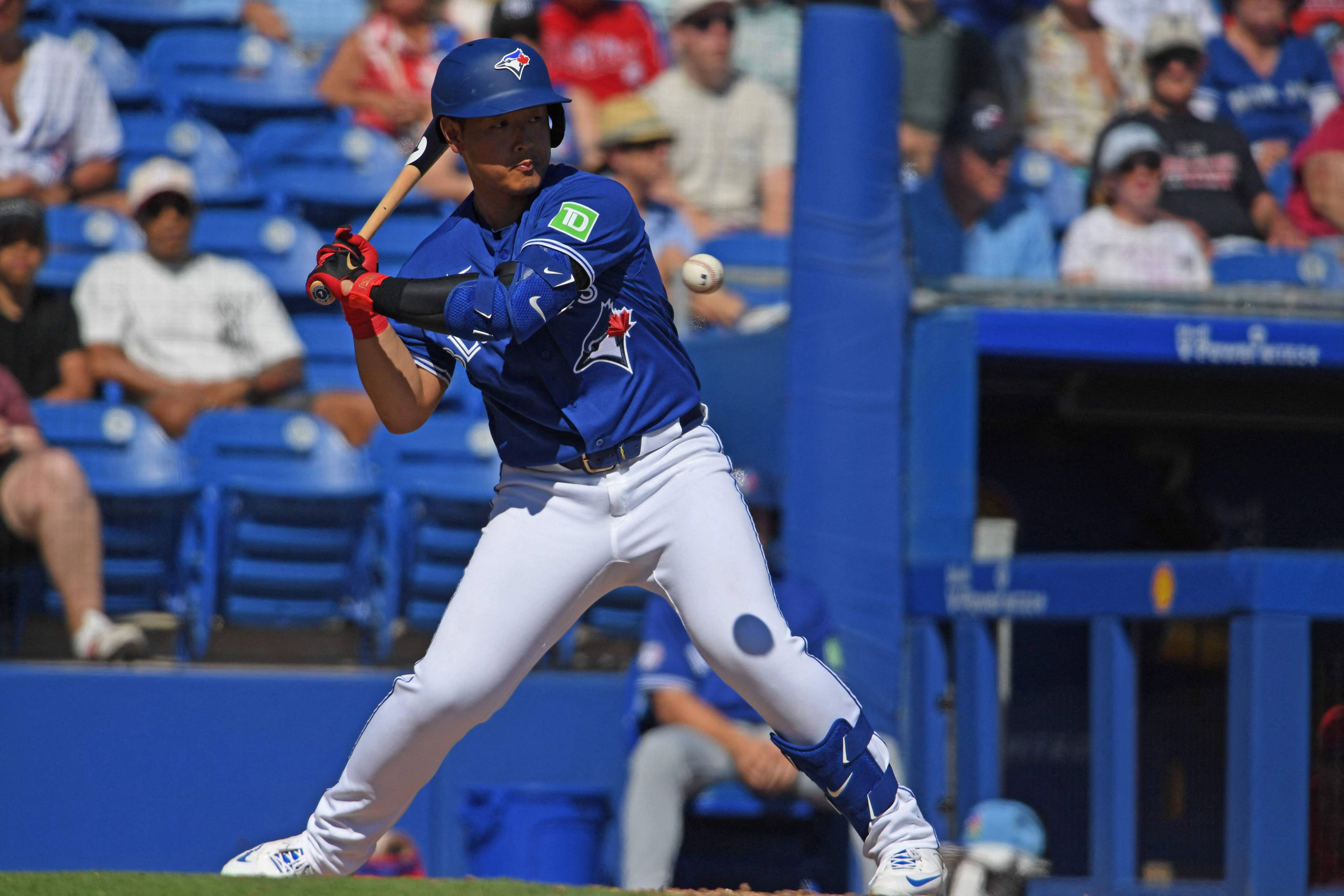 Blue Jays: Kazuma Okamoto claque une bombe à 431 pieds du marbre