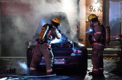Montreal: un Porsche reducido a un montón de chatarra por un incendio provocado