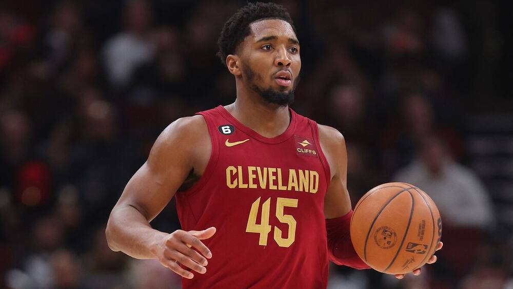 Mitchell Doncic Embiid à profusion de talents déluge de points Mitchell Doncic Embiid à profusion de talents déluge de points