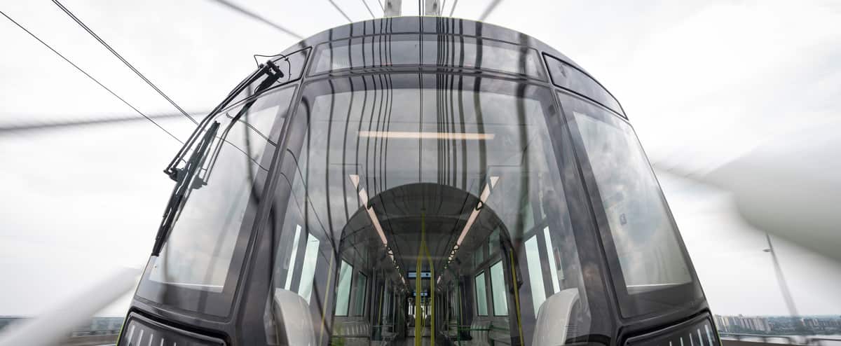 «Ce n’est pas un bon départ»: le REM en panne pendant une heure en pleine heure de pointe