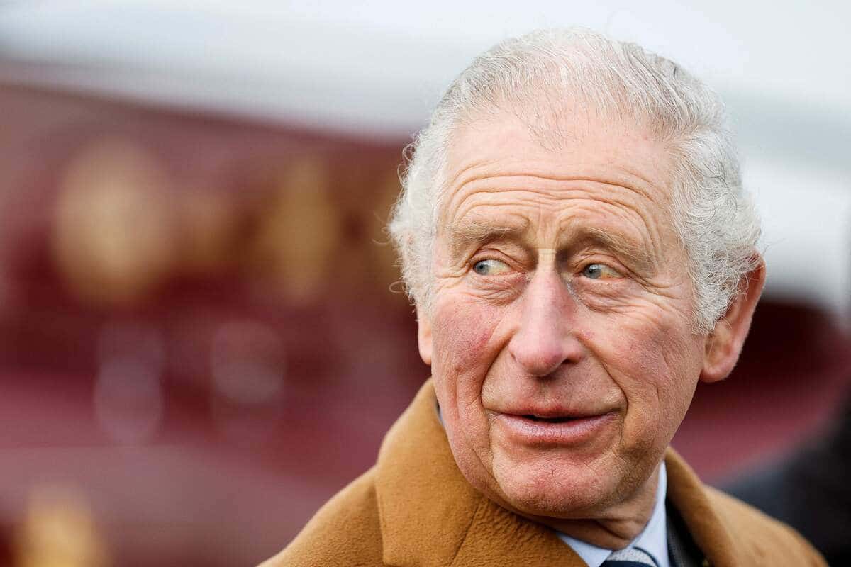 Le prince Charles &agrave; nouveau atteint par la COVID, inqui&eacute;tude pour la reine