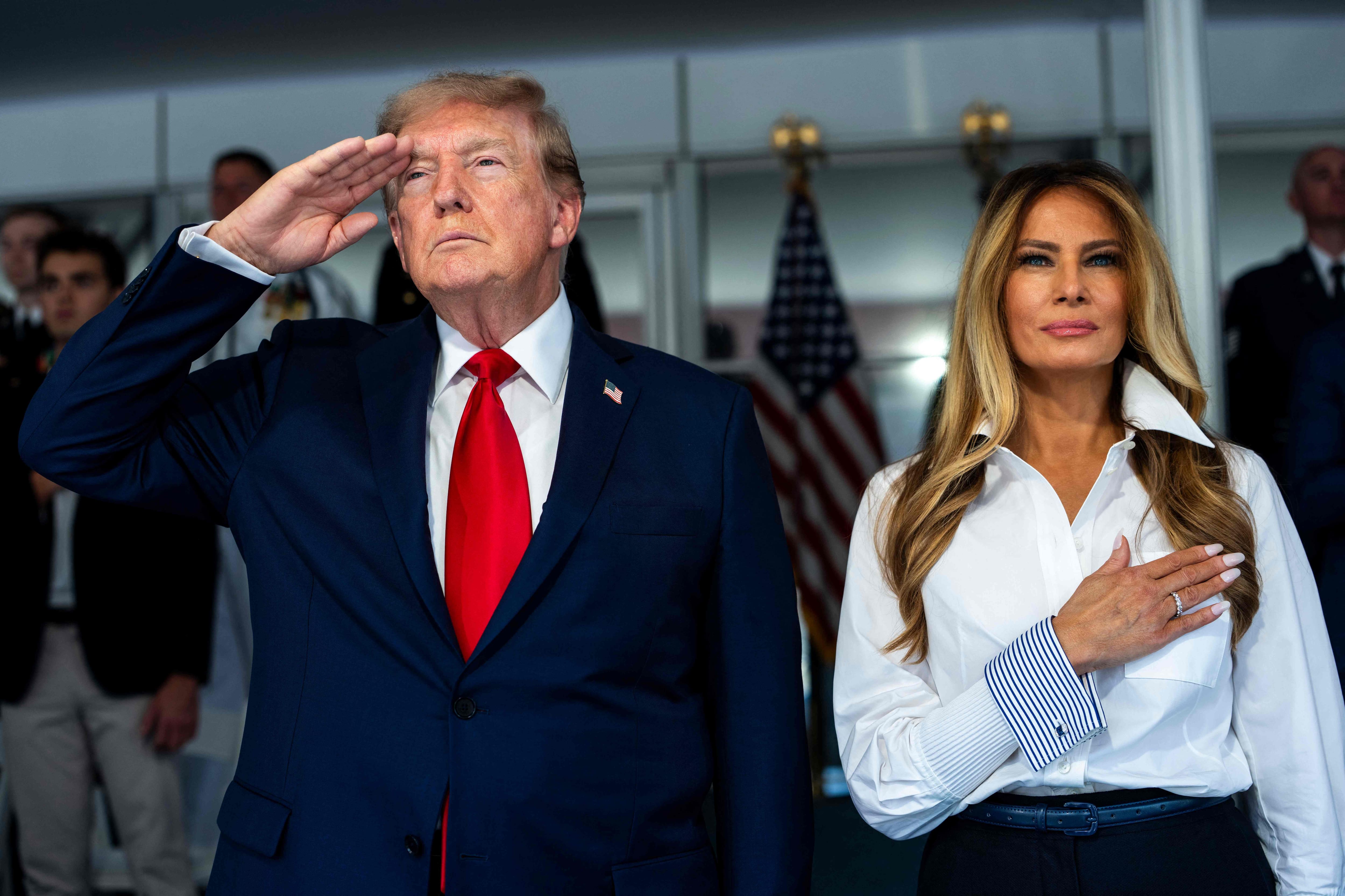 Donald Trump assiste à un grand prix automobile à Washington