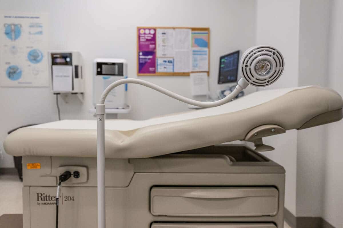 Une fille de 10 ans, enceinte apr&egrave;s un viol, quitte son &Eacute;tat pour avorter