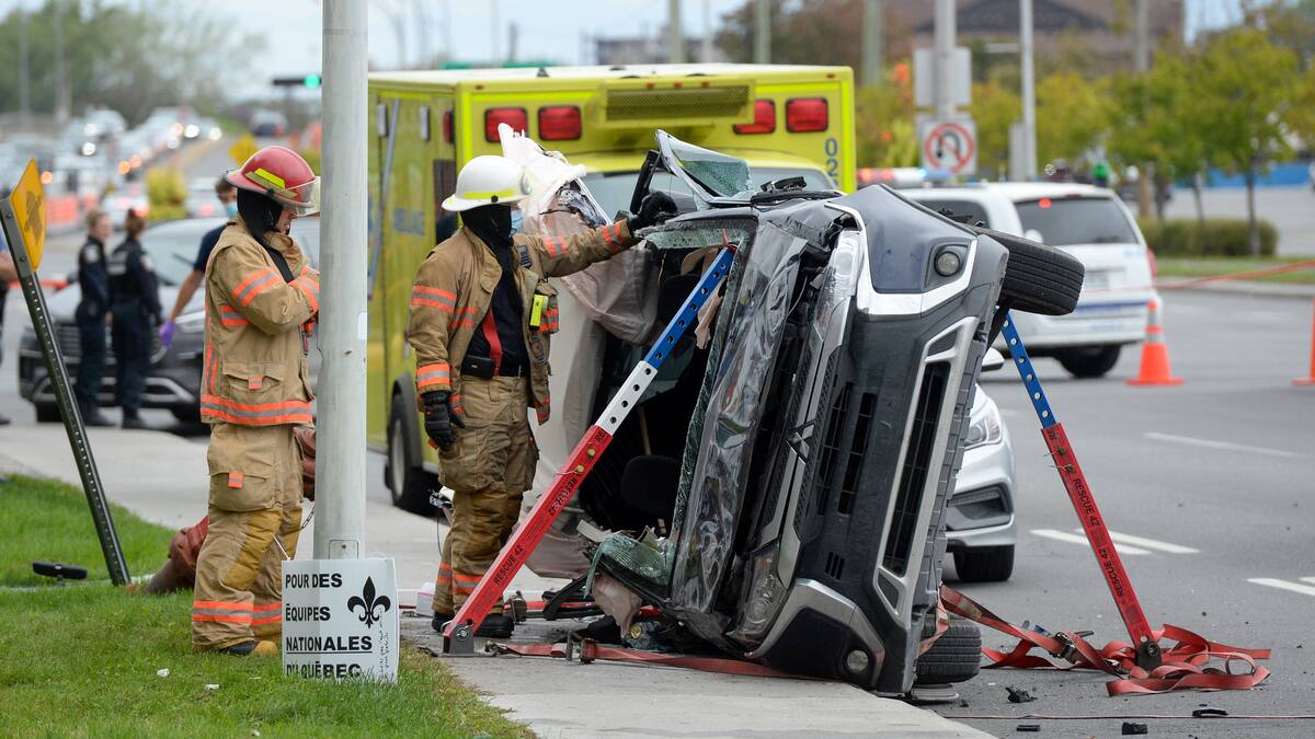 Le spectaculaire accident causé par un policier en civil qui a grillé un feu rouge