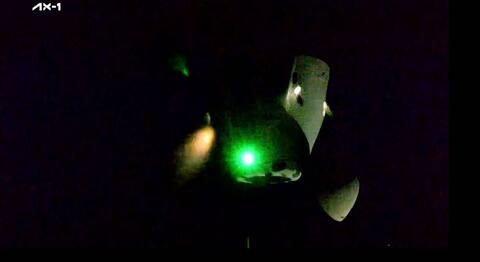 Les quatre membres d’une mission privée quittent la Station spatiale internationale