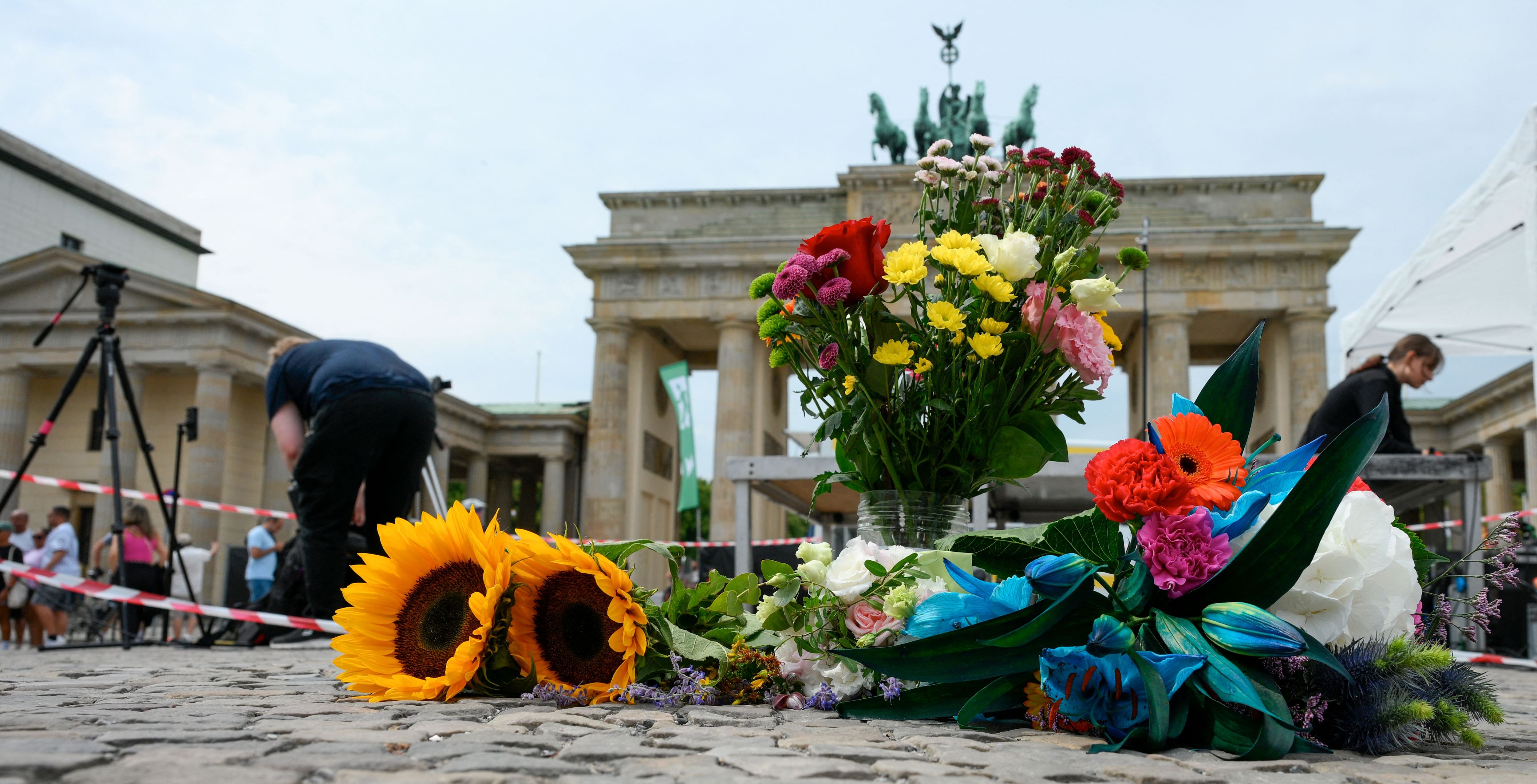 Search for suspect in deadly Berlin Pride parade attack