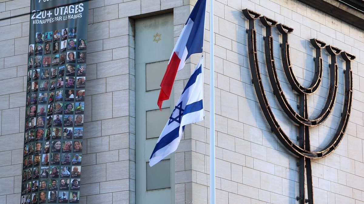 France: un homme armé tentant de mettre le feu à une synagogue à Rouen tué par la police