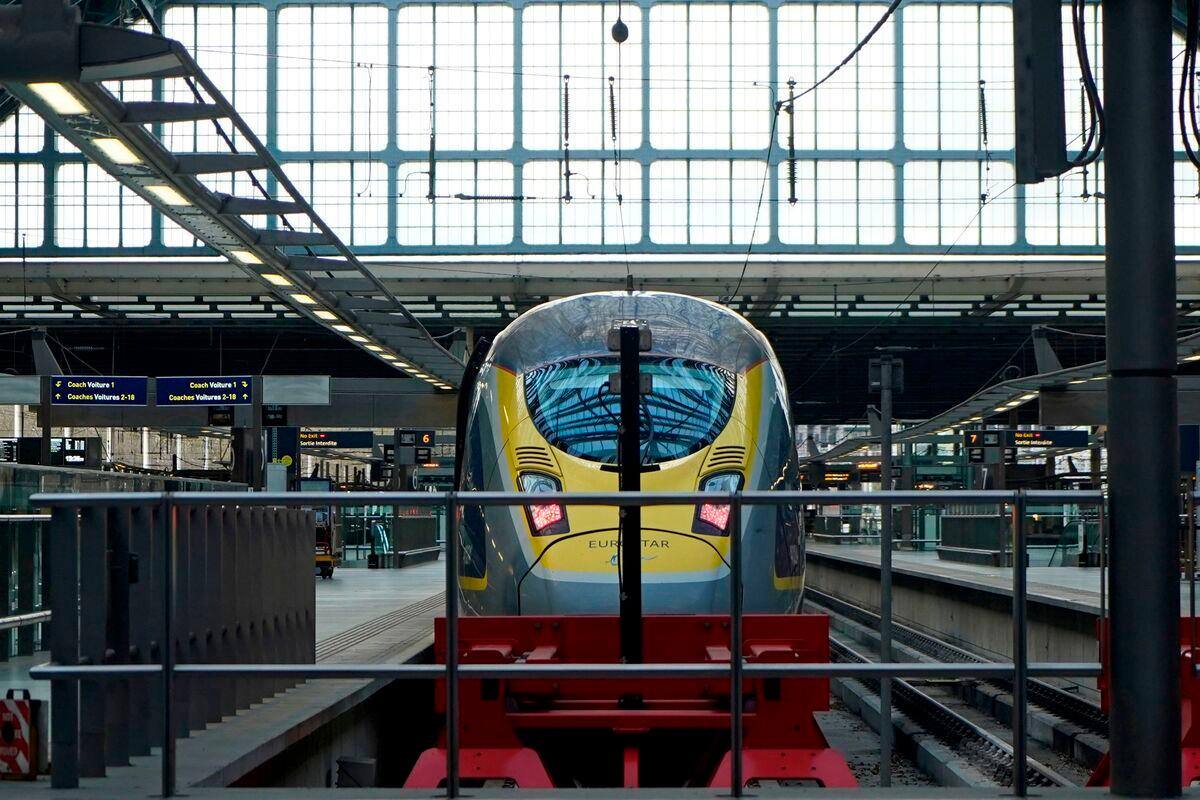 Condamn&eacute; pour avoir vol&eacute; plus de 800 000 $ de timbres ferroviaires