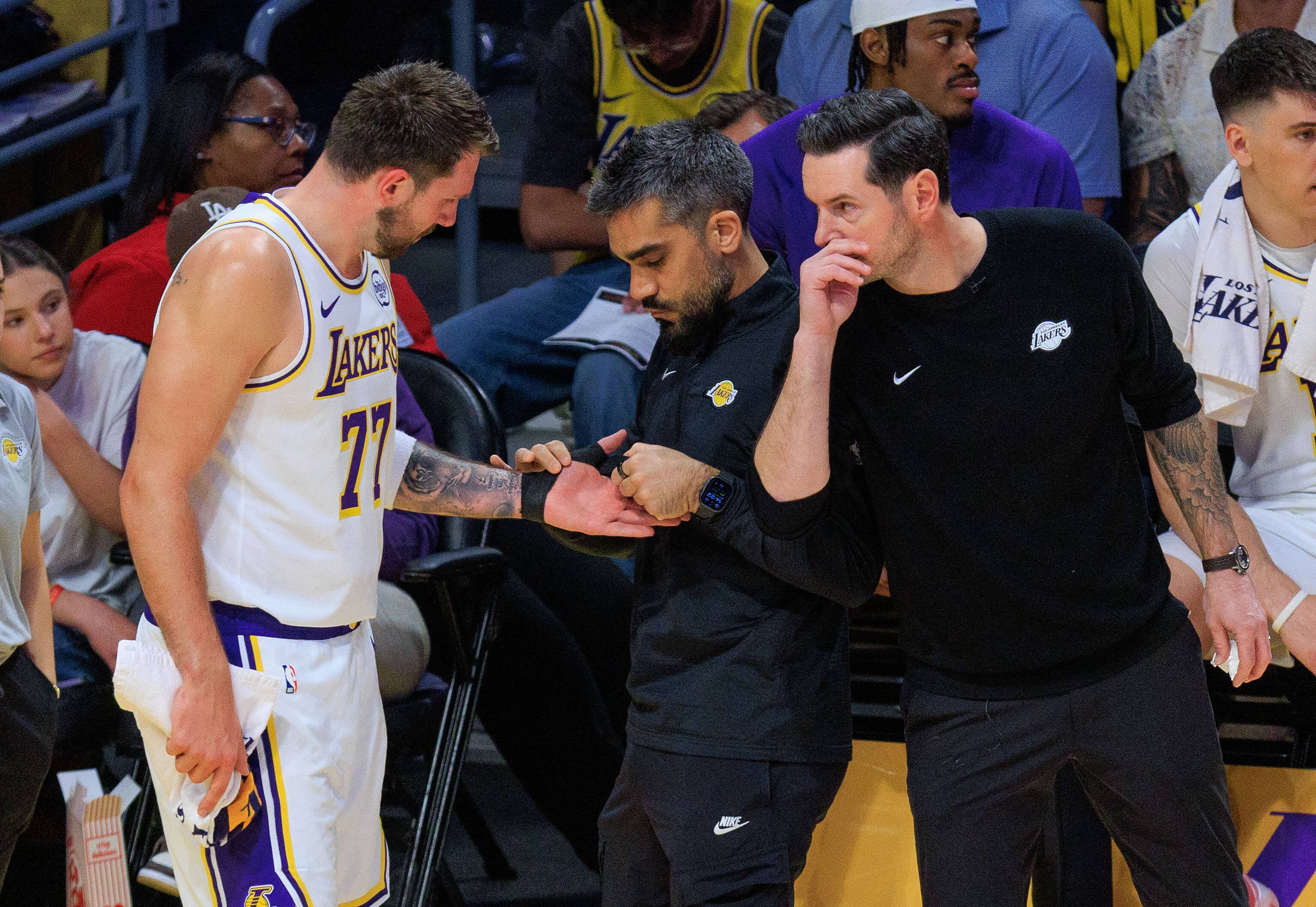 NBA: Doncic écope d’une amende pour un geste «inapproprié» envers un ...