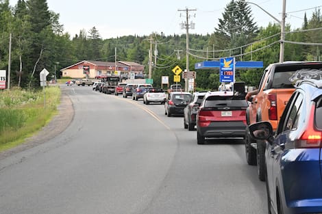 Four people were injured in a head-on collision in the municipality of Lantiers, Laurentians, July 17, 2026.