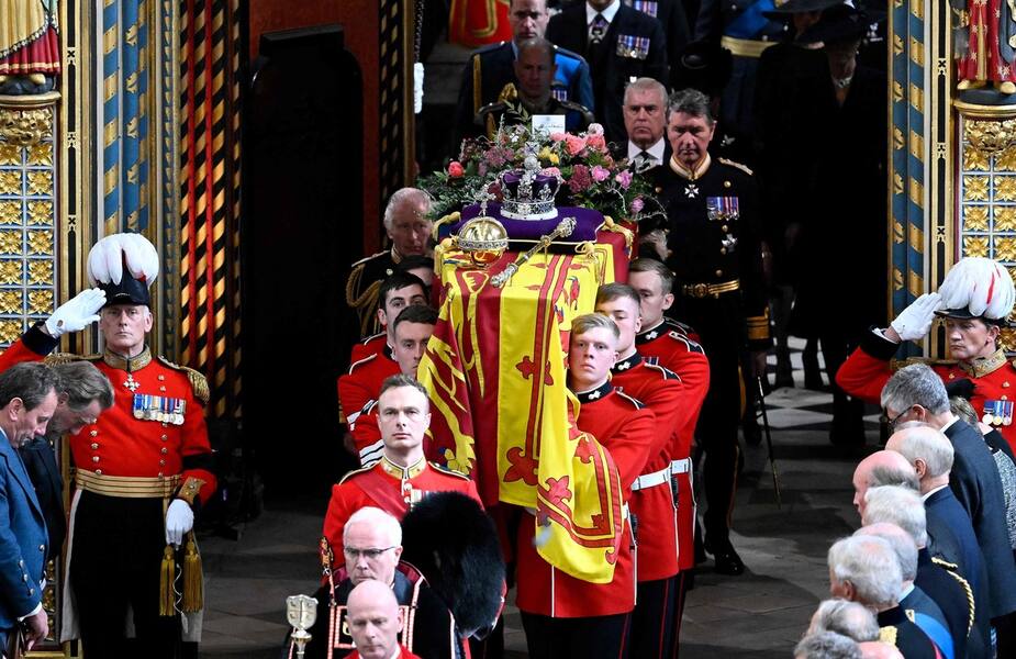 Image principale de l'article Le Royaume-Uni dit adieu à Élisabeth II