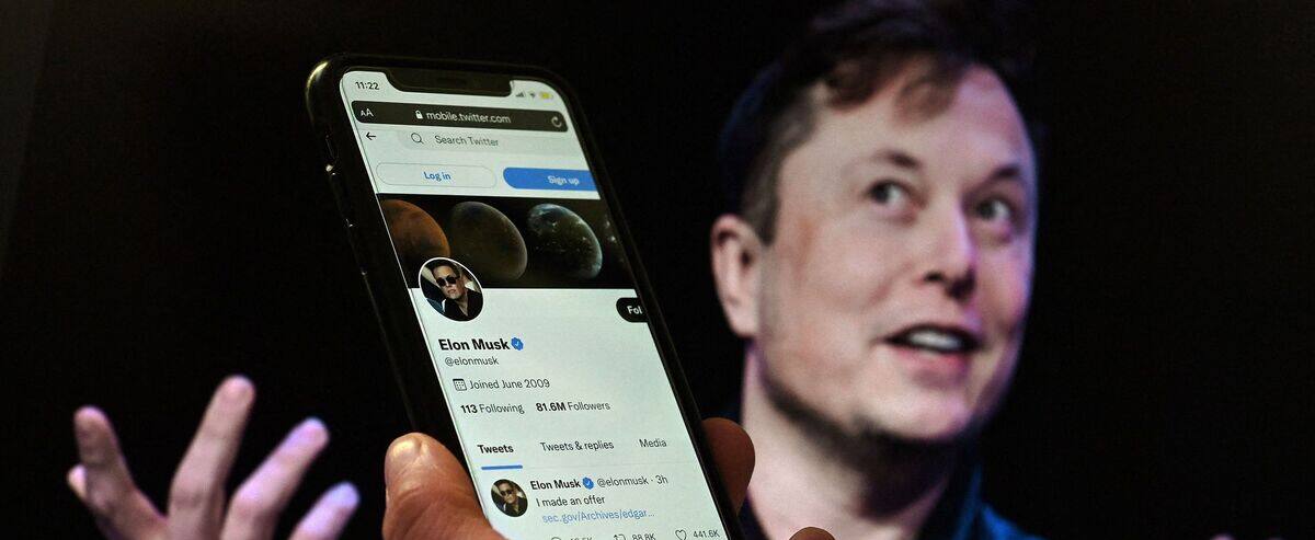 Elon Musk a pris le contrôle de Twitter et licencié des dirigeants