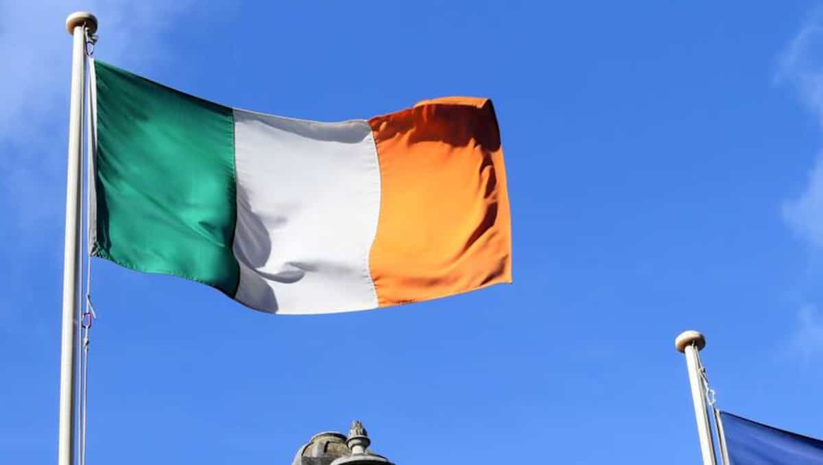 Irlande du Nord: 10 policiers blessés dans des heurts avec des jeunes républicains