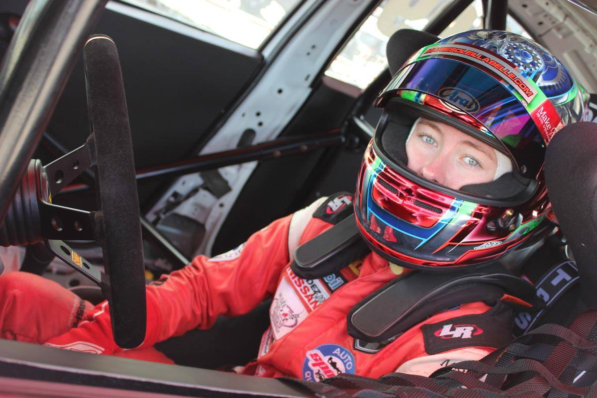 Une Ado De 16 Ans Pilote De Course Sans Permis De Conduire Jdm Une Ado De 16 Ans Pilote De Course Sans Permis De Conduire Jdm
