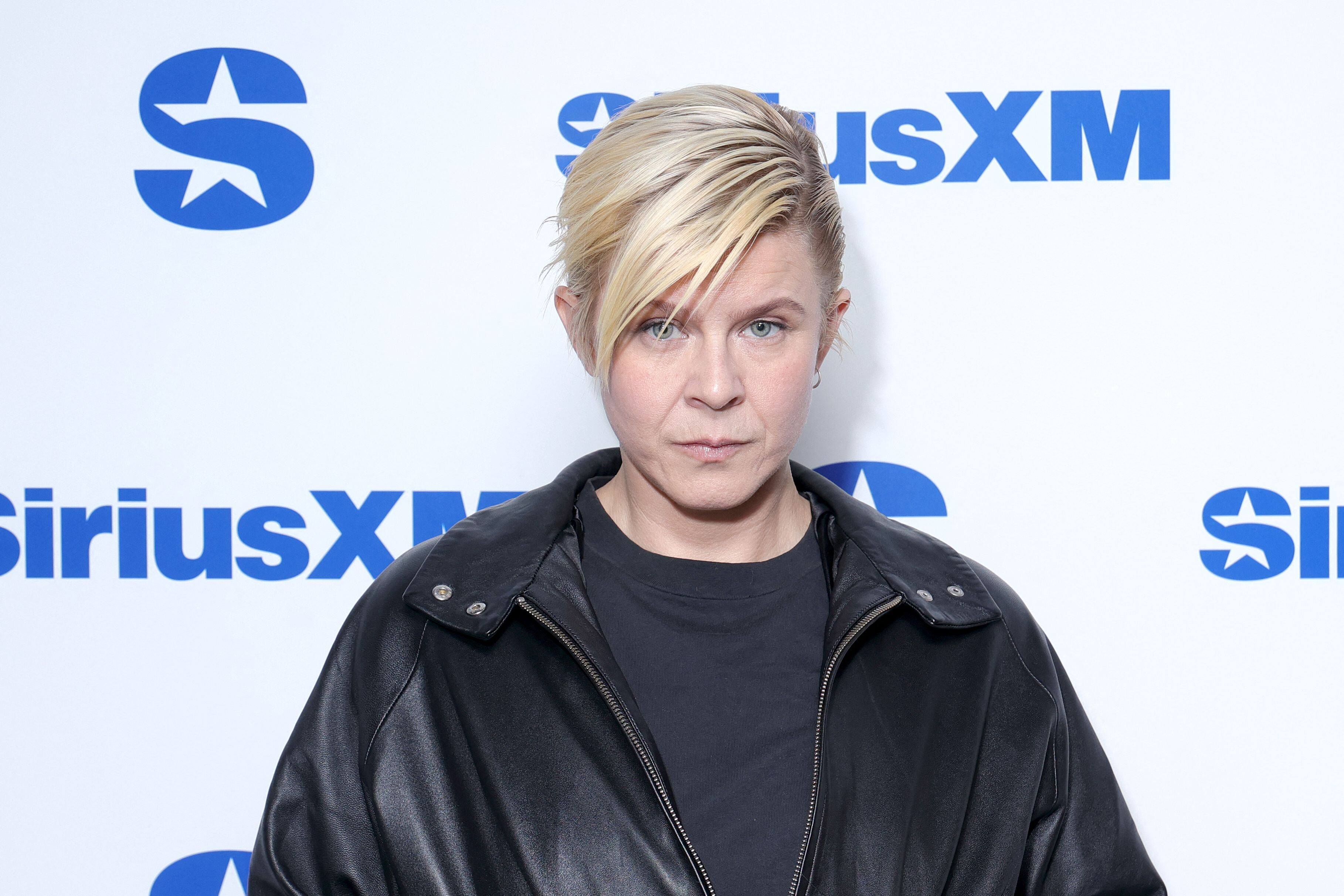 La chanteuse Robyn annonce la sortie de «Sexistential», un premier ...