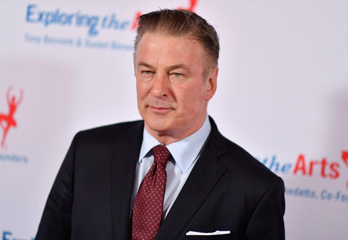 Tir sur le tournage de Rust : Alec Baldwin pense sortir blanchi de l&rsquo;accident mortel