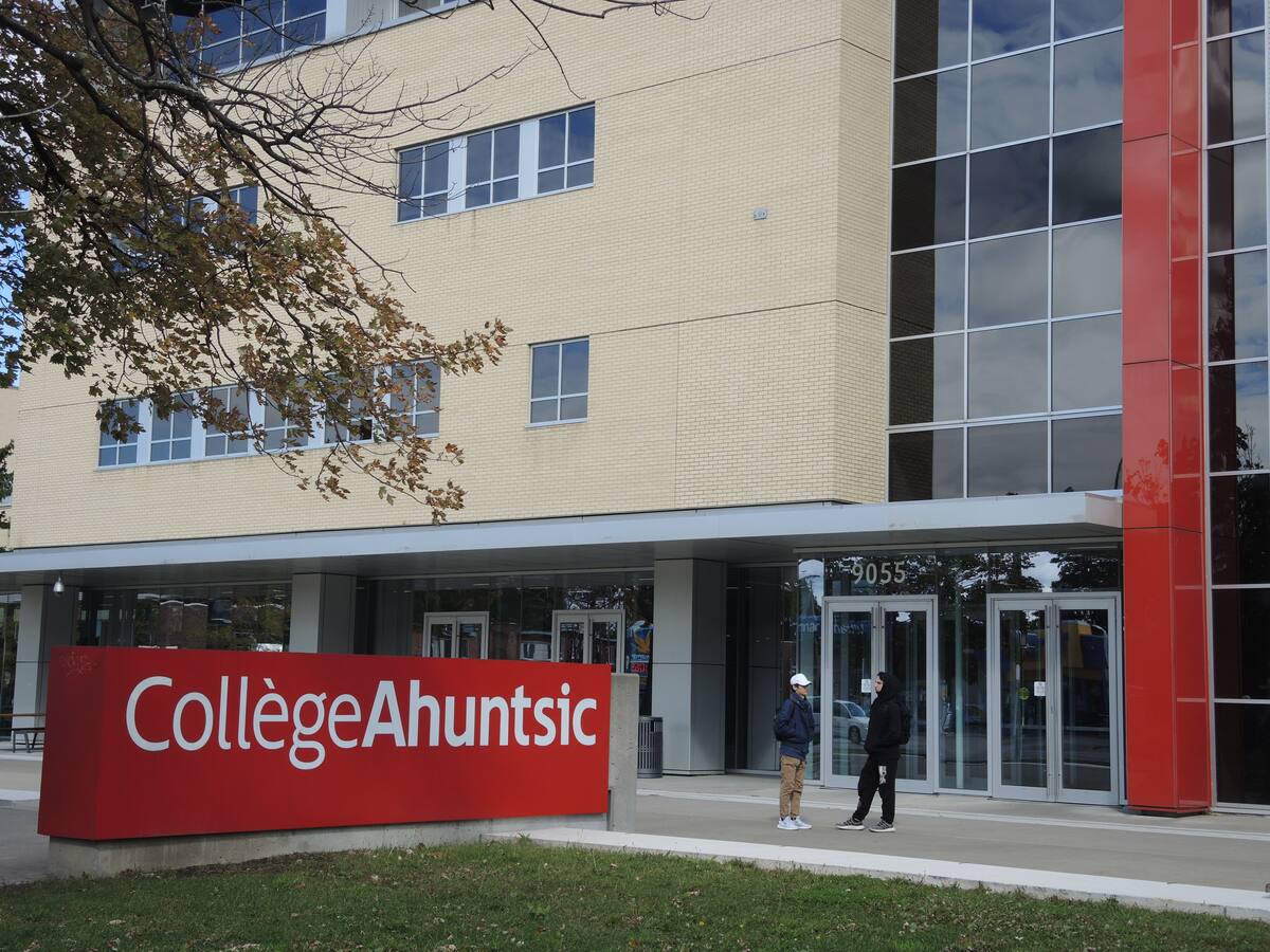 Diminution des abandons dans les cégeps de Montréal  24 heures