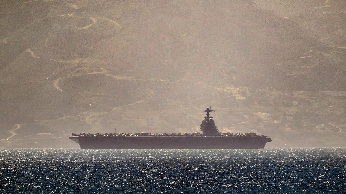 Un porte-avions américain entre en Méditerranée, sur fond de menace de frappes en Iran