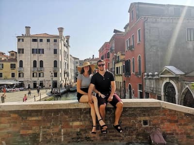 This couple leaves everything behind to travel 5 continents in one year