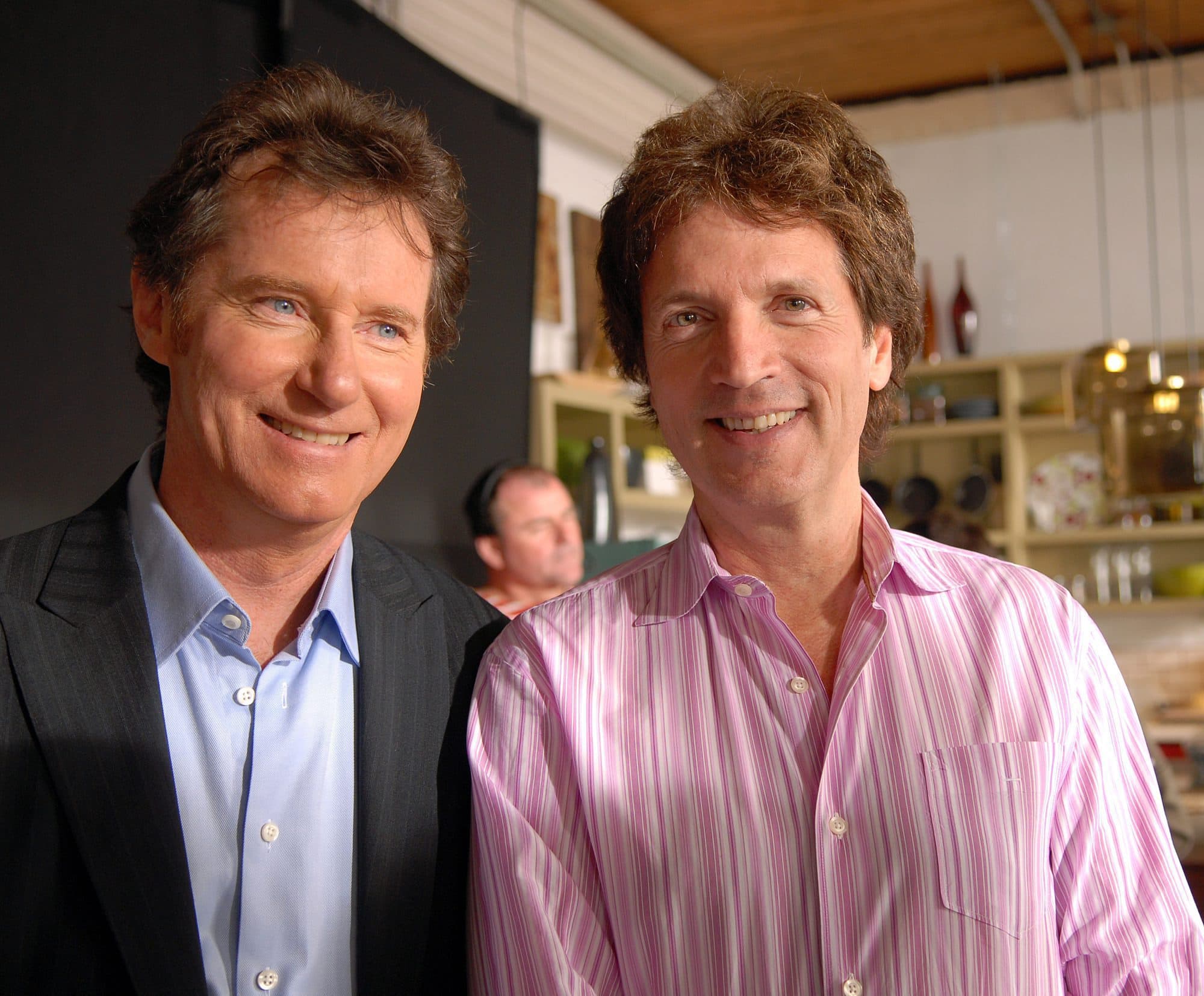 Marc Messier et son grand ami Claude Meunier sur un plateau de tournage.