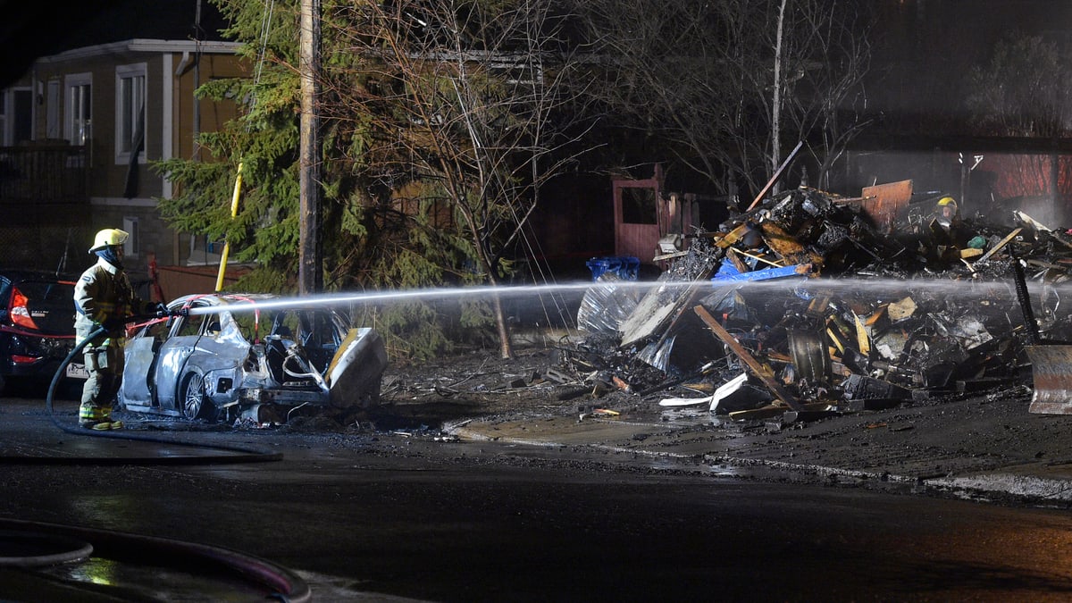 La météo imprévisible rend la tâche des pompiers difficile